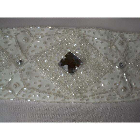 Bridal Belt Wedding Belt, Rhinestone and Pearl belt, beaded bridal belt - Picture 4 of 4